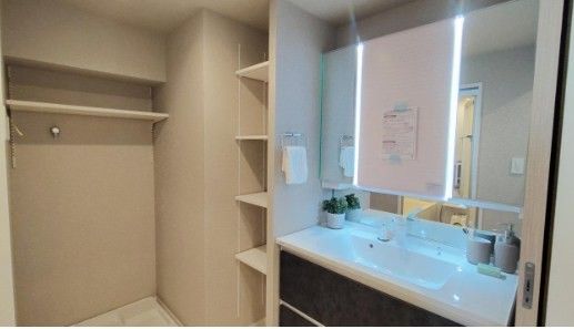 Renovated 3LDK Apartment in Kanagawa Ward, Yokohama - Thumbnail 4