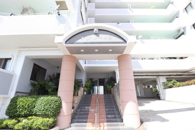 Renovated 3LDK Apartment in Naha, Okinawa - 79.52m² - Thumbnail 3