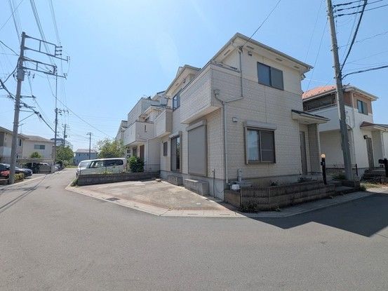 Renovated 4LDK Corner House in Ageo, Saitama - Thumbnail 2