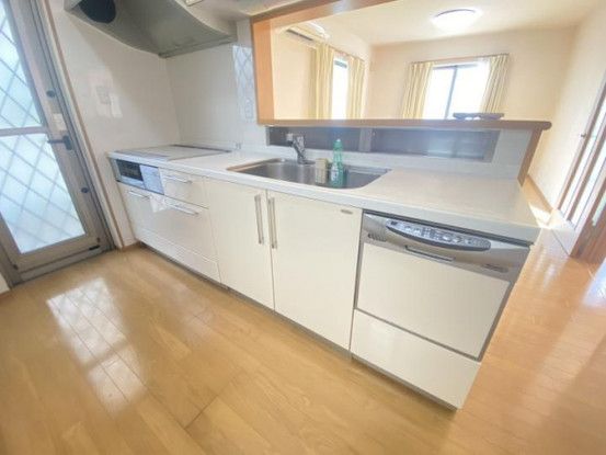 5LDK House for Sale in Naka, Wakayama City - Thumbnail 3
