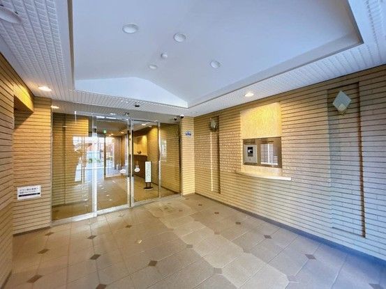 Renovated 2LDK Apartment in Gifu City with Balcony - Thumbnail 2