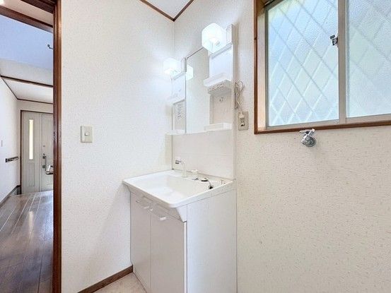 4LDK Used Detached House in Koshigaya, Saitama - Thumbnail 2