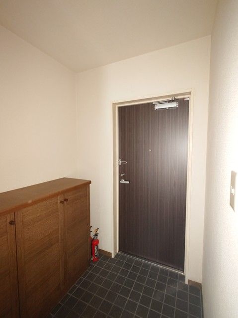 3LDK Apartment for Sale in Niihama, Ehime - Thumbnail 3