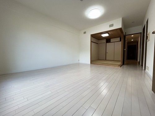 4LDK Apartment for Sale in Hashimoto, Wakayama - 81.6 sqm - Thumbnail 4