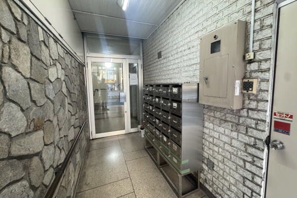 1K Apartment for Sale in Atami, Shizuoka - 21.91 sqm - Thumbnail 2