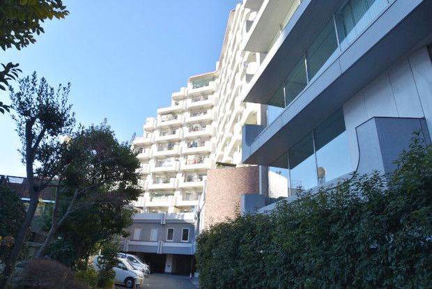 1LDK Apartment for Sale in Roppongi, Minato-ku, Tokyo - Thumbnail 4