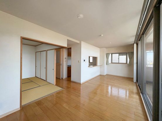 3LDK Apartment for Sale in Suita, Osaka - Melody Heim Senriyamada - Thumbnail 3