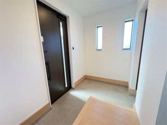 3LDK Modern House in Suzuka, Mie - 112.82 sqm with Solar Power - Thumbnail 2