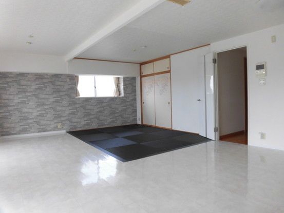 3LDK Apartment for Sale in Kochi City with Balcony - Thumbnail 2