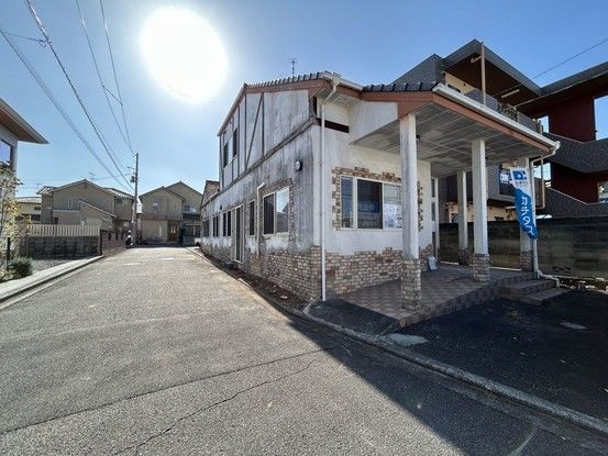 4LDK Detached House for Sale in Takarako-cho, Matsuyama - Thumbnail 3