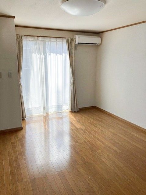 4LDK Used Detached House in Takamatsu, Kagawa - 117.58 sqm - Thumbnail 2