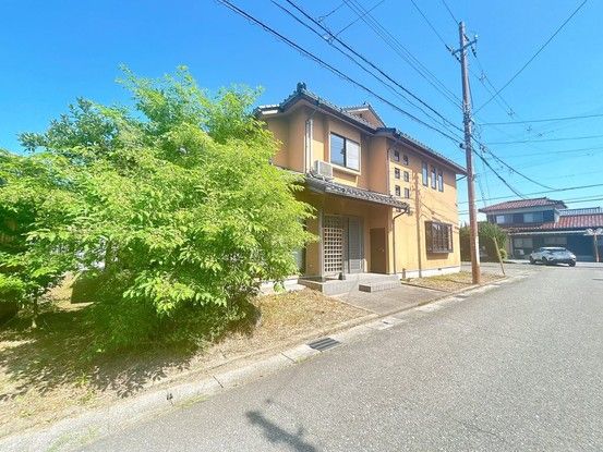 7DK Detached House for Sale in Takaoka, Toyama - Thumbnail 2