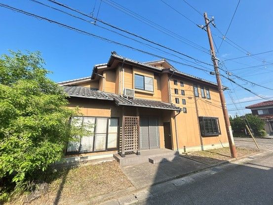 7DK Detached House for Sale in Takaoka, Toyama - Thumbnail 3