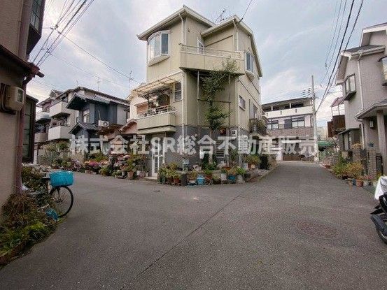 Renovated 3DK Detached House for Sale in Higashiosaka - Thumbnail 2