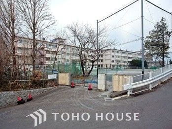 Renovated 3LDK Apartment Near Yurigaoka Station, Kawasaki - Thumbnail 4