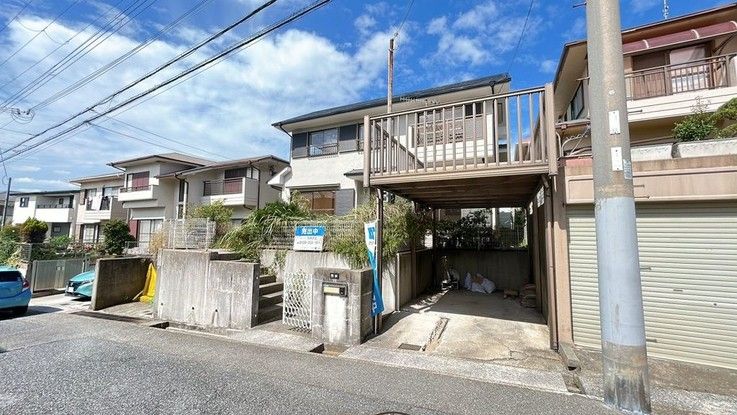 Renovated 4LDK House in Kobe Tarumi with Parking - Image 1