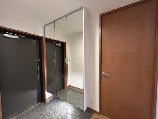 Renovated 4LDK Apartment in Shimonoseki, Yamaguchi - Thumbnail 3
