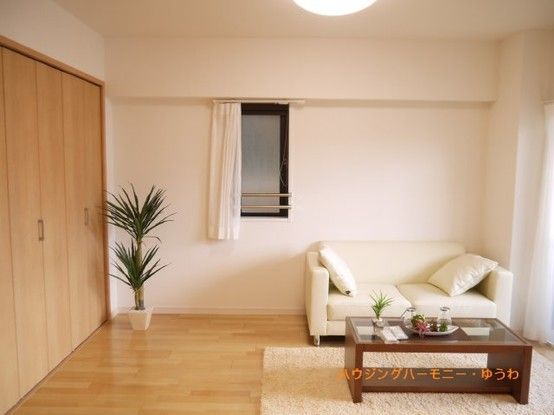 3LDK Apartment for Sale in Higashi-Ikebukuro, Toshima-ku, Tokyo - Thumbnail 4