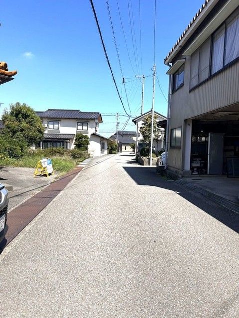 Renovated 4LDK House in Toyama City with Large Land - Thumbnail 2