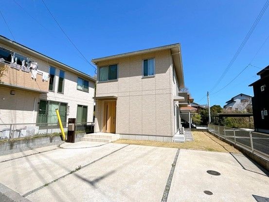 4SLDK House for Sale in Miyazaki City, Miyazaki Prefecture - Thumbnail 2