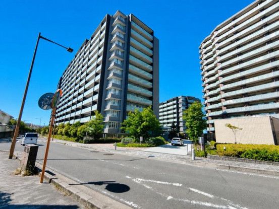 4LDK Apartment for Sale in Yawata, Kyoto - 110.86 sqm - Thumbnail 2