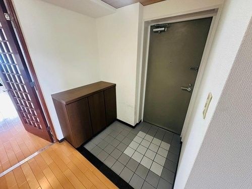 3LDK Apartment for Sale in Sakai City, Osaka - 64 sqm - Thumbnail 2