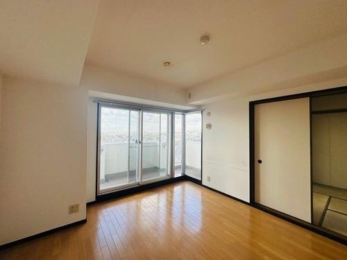 3LDK Apartment for Sale in Sakai City, Osaka - 64 sqm - Thumbnail 3