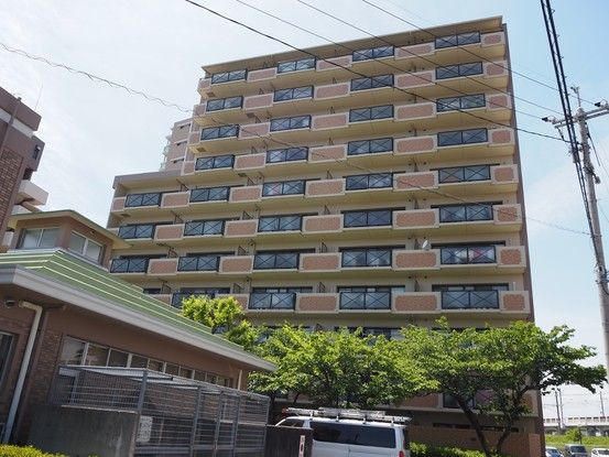 3LDK Apartment for Sale in Naka-ku, Okayama City - Thumbnail 3