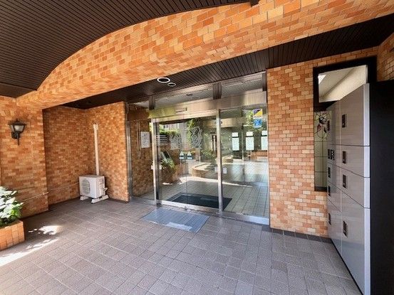 Renovated 1LDK Apartment with Garden near Toshogu Station, Sendai - Thumbnail 2