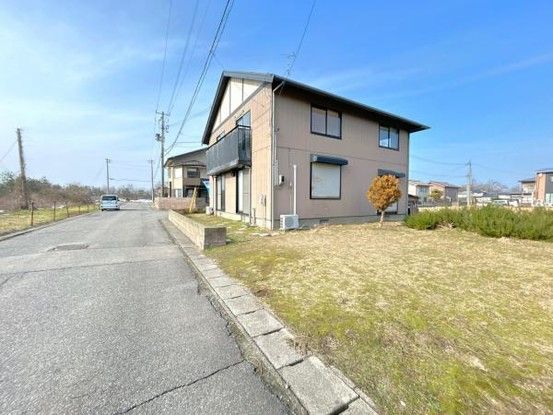 Renovated 5SLDK House on Corner Lot in Tainai City, Niigata - Thumbnail 2