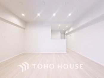 Renovated 1LDK Apartment in Shinjuku, Tokyo - Thumbnail 3