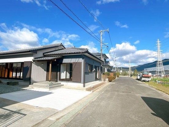 Renovated 3LDK Single-Story House in Saga City - Thumbnail 2