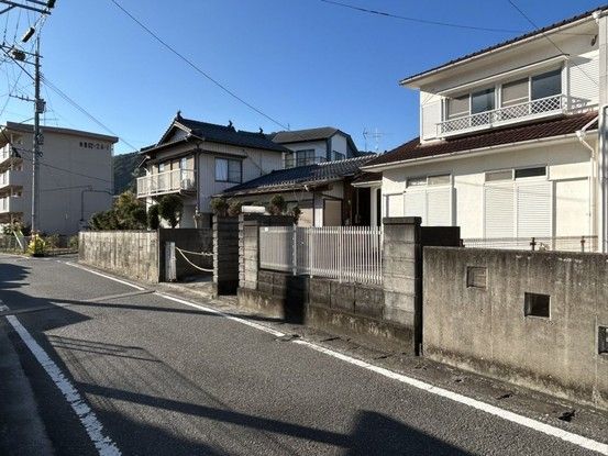 Renovated 3LDK House in Tsukumi, Oita - 74.83 sqm - Thumbnail 2