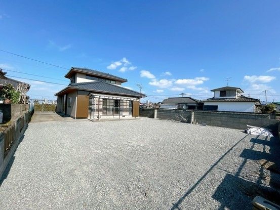Renovated 3LDK House in Yatsushiro, Kumamoto with Large Land - Thumbnail 3