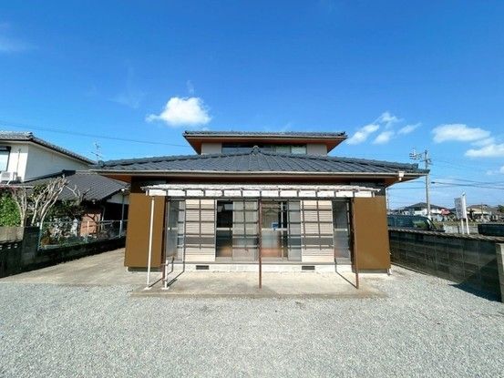 Renovated 3LDK House in Yatsushiro, Kumamoto with Large Land - Thumbnail 2