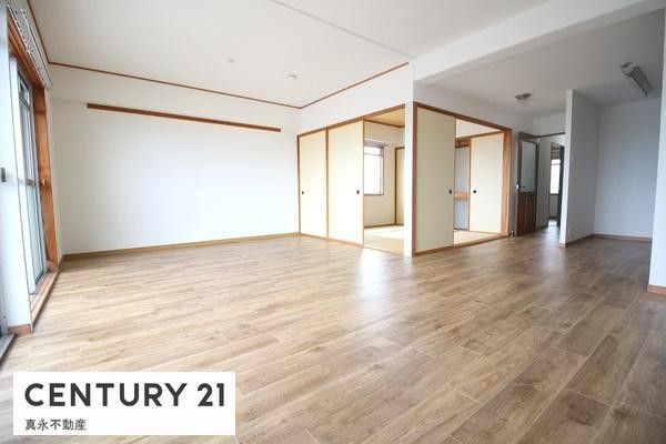 2LDK Apartment for Sale in Ogaki, Gifu - 66.69 sqm - Thumbnail 3