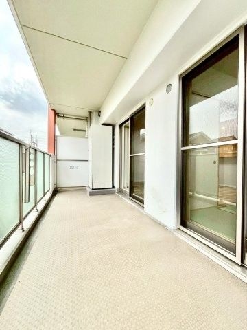Renovated 3LDK Apartment in Koga, Ibaraki - 62.88m² - Thumbnail 2