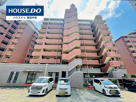 4LDK Renovated Apartment in Toyota City, Aichi - Thumbnail 3