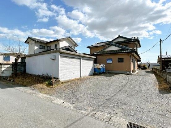 5DK Detached House for Sale in Sano, Tochigi - 139.8 Tsubo Land - Thumbnail 3