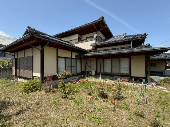 7LDK House on Corner Lot in Takaoka, Toyama - Thumbnail 4