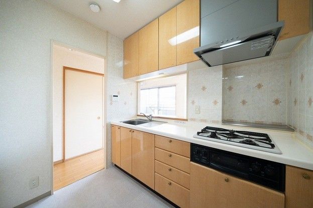 3LDK Apartment for Sale in Ikoma, Nara - 70.41 sqm - Thumbnail 4