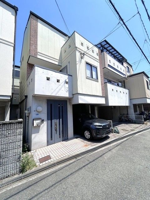 4LDK Detached House for Sale in Toyonaka, Osaka – 97.52 sqm - Thumbnail 2