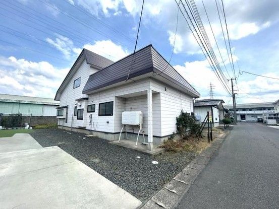 Renovated 3LDK House for Sale Near Yonezawa Station - Thumbnail 2