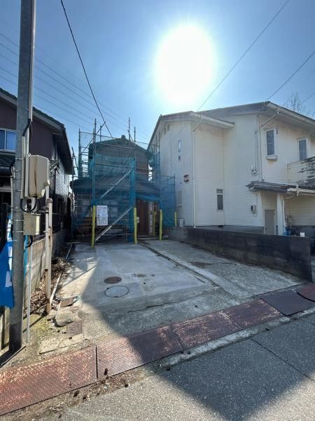 Renovated 2LDK House in Kanazawa with 2 Car Parking - Thumbnail 2