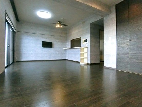 2LDK Apartment with Pool & Gym for Sale in Kanazawa - Thumbnail 4