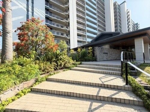 2LDK Apartment for Sale in Rokko Island, Kobe - 66.9 sqm - Thumbnail 3
