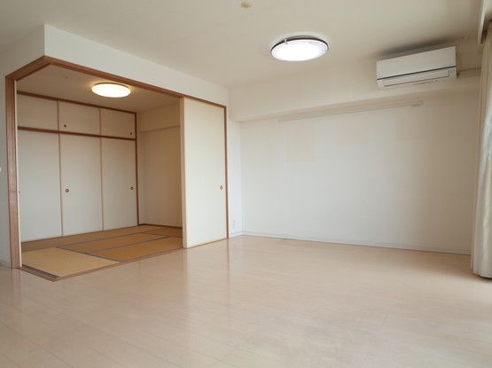 3LDK Apartment for Sale in Miyazaki City, Miyazaki Prefecture - Thumbnail 4