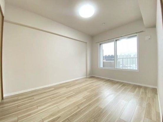 Renovated 3LDK Apartment in Sapporo's Atsubetsu Ward - Thumbnail 3