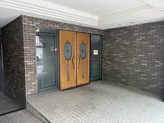 2LDK Apartment for Sale in Funairi Nakamachi, Hiroshima City - Thumbnail 4