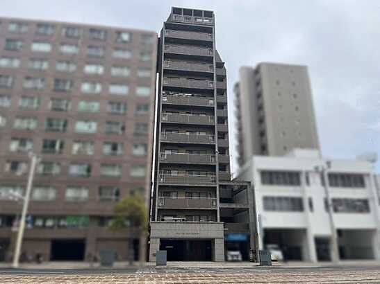 2LDK Apartment for Sale in Funairi Nakamachi, Hiroshima City - Thumbnail 3